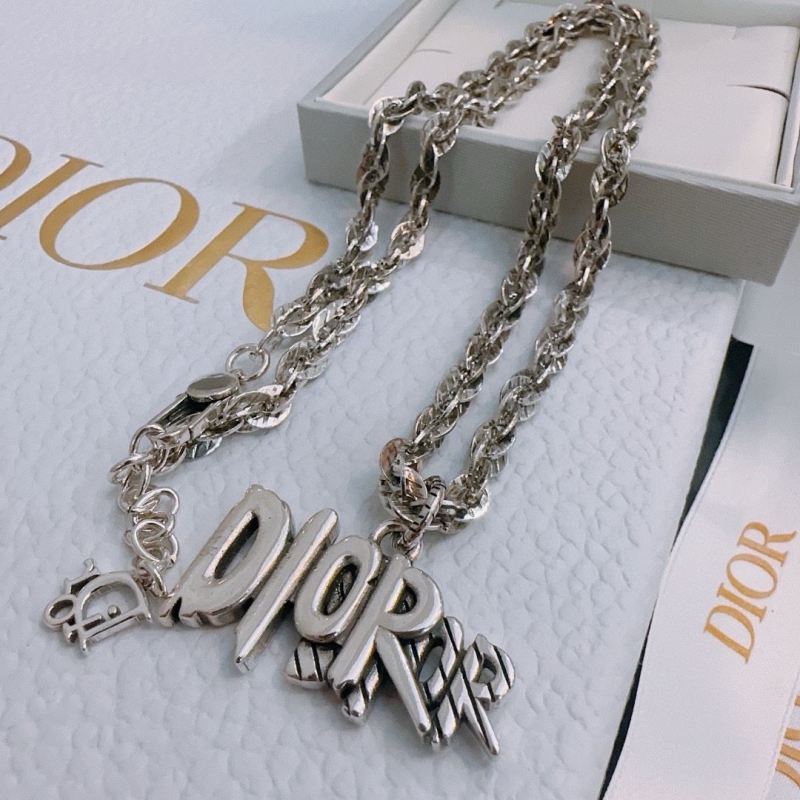 chr1st1an D10r necklaces